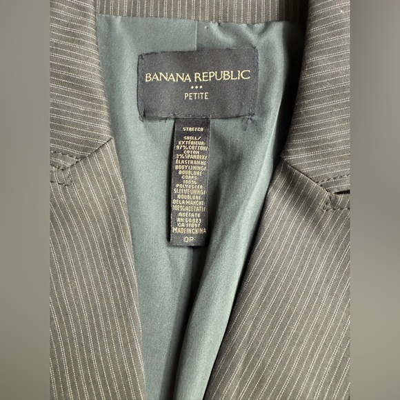 BANANA REPUBLIC Gray pinstriped crop blazer size S - Picture 8 of 11